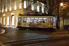 1q_Tram-caratteristico-di-Lisbona